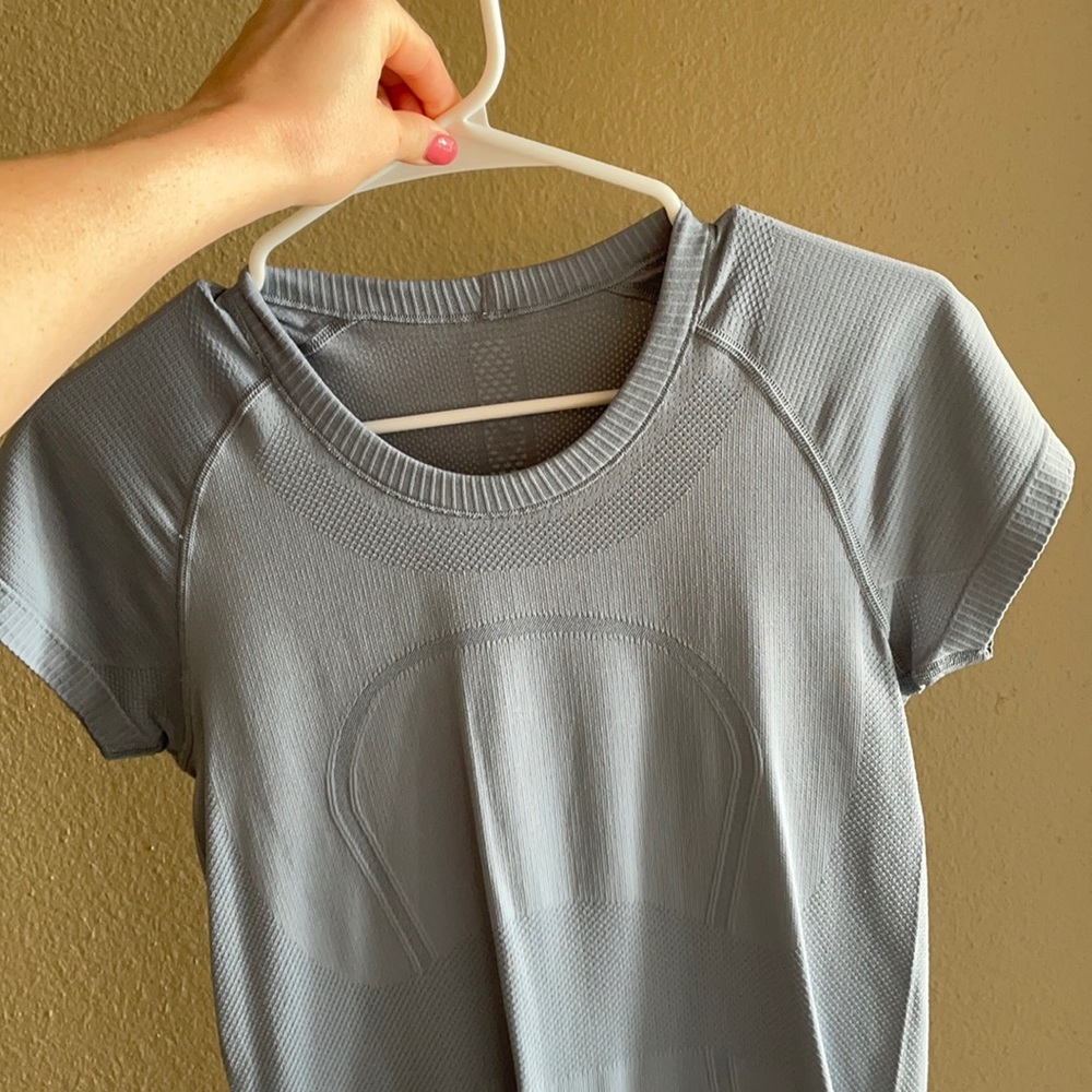 Lululemon swiftly tech short sleeve
